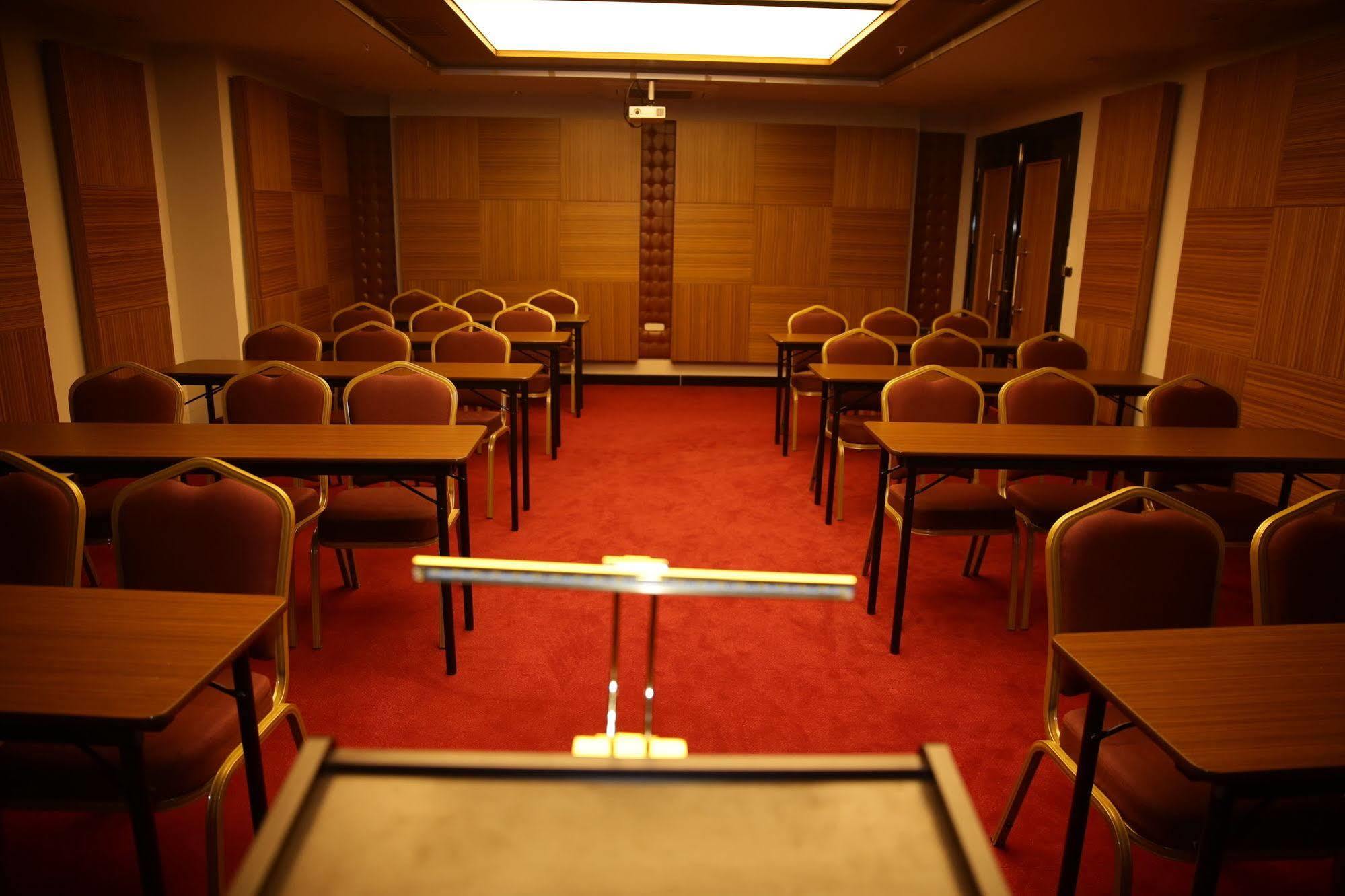 Atasehir Palace Hotel & Conference Istanbul Eksteriør billede