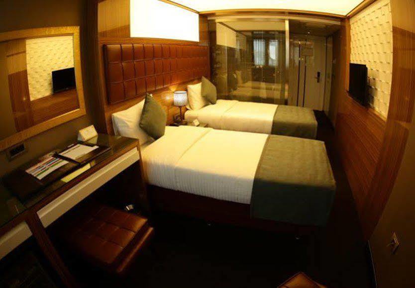 Atasehir Palace Hotel & Conference Istanbul Eksteriør billede